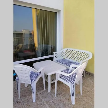Noks Spacious 1 Bed Flat Sunny Terrace 6 Min Apartment *