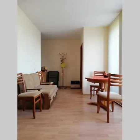 Noks Spacious 1 Bed Flat Sunny Terrace 6 Min Apartment