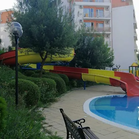 Noks Spacious 1 Bed Flat Sunny Terrace 6 Min Apartmán *